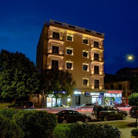 Christi'S Hotel Borova Κορυτσά Εξωτερικό φωτογραφία